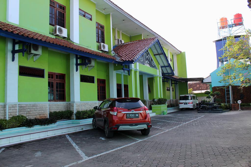 Hotel Indonesia Pekalongan Extérieur photo